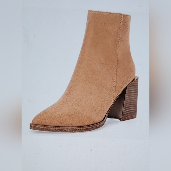 NEW SUEDED CHUNKY HEEL BACK ZIP SLIP ON BOOTIES 3.25 Heel. SIZE 9 TAN - Picture 3 of 13